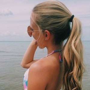 Meet your Posher, Lily